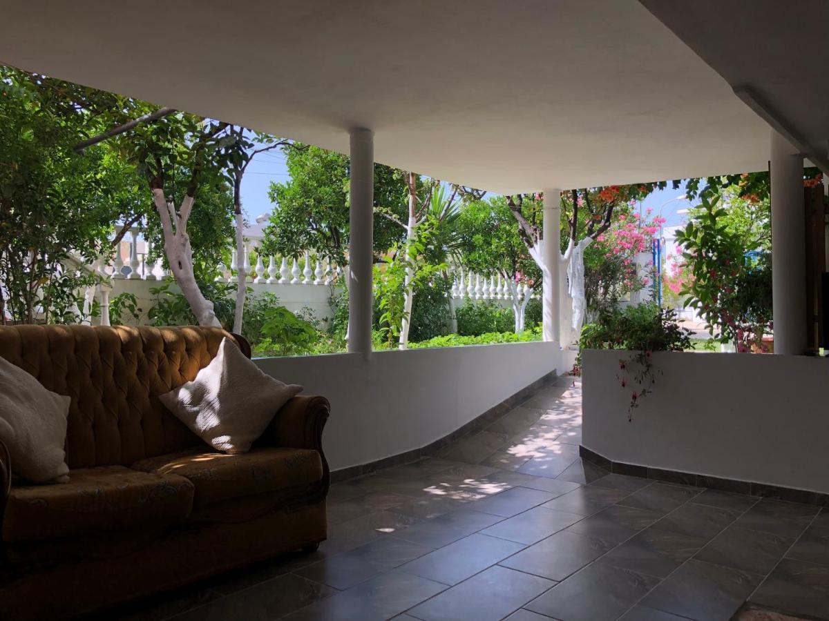 Vila Laura Pasha Villa คซามิล ภายนอก รูปภาพ
