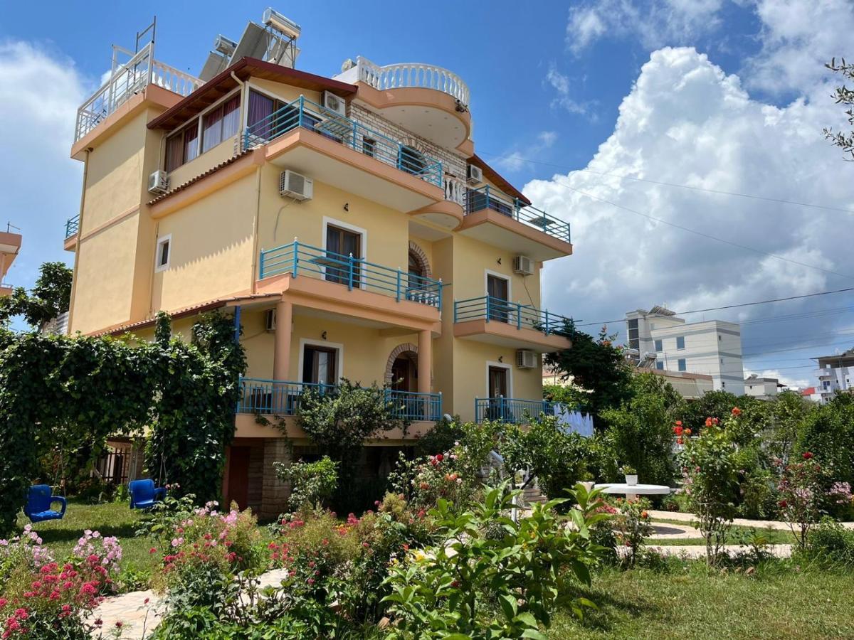 Vila Laura Pasha Villa คซามิล ภายนอก รูปภาพ